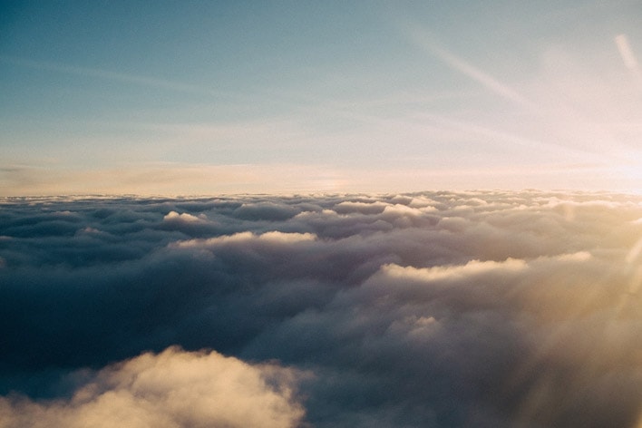 Image with a photo of clouds.