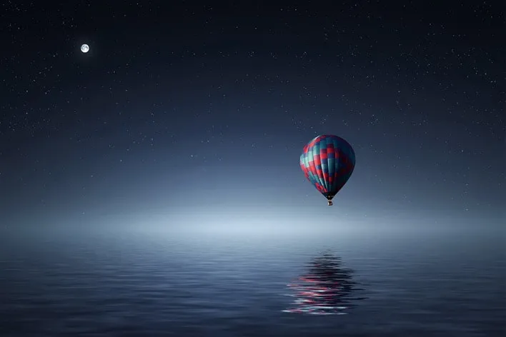 Balloon over the water